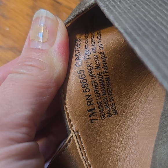 Caslon Green Suede Sling Back Wedge size 7 - Picture 4 of 6